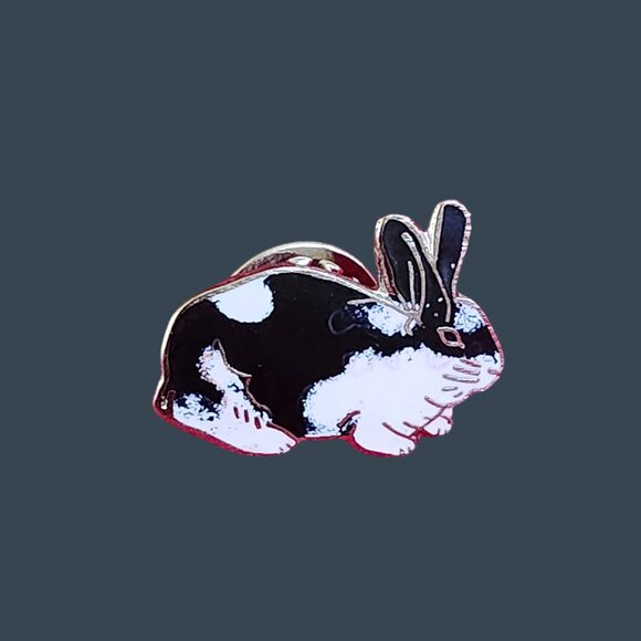 Mafco Long Eared Black/White Bunny Hat Tac/Lapel Pin - Picture 1 of 3